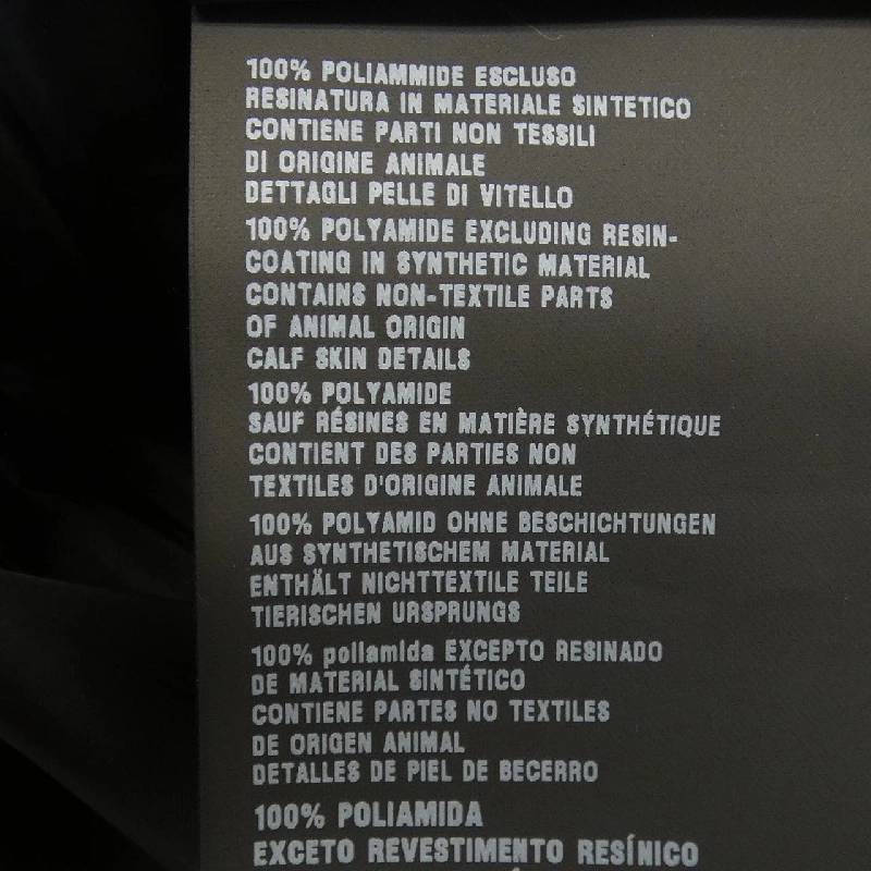 Áo khoác PRADA logo hình tam giác 29Z597 R142 Q04 - Hàng hiệu Chính hãng 819478