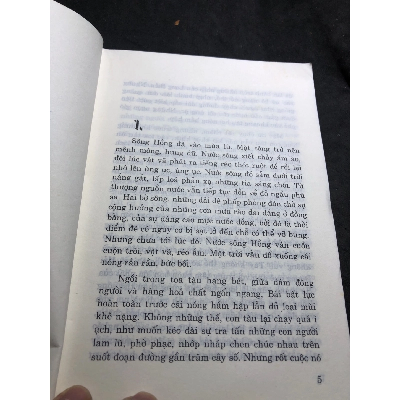 Đường tới mùa xuân 2002 truyện ký mới 70% bẩn nhẹ Cao Ngọc Thắng HPB0906 SÁCH VĂN HỌC 915622