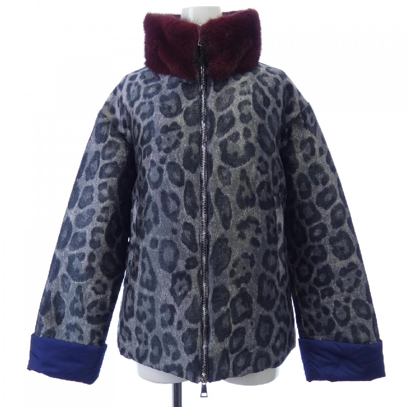 Áo khoác lông vũ MONCLER 638217