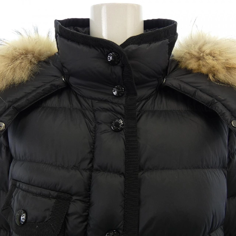 Áo khoác lông vũ MONCLER 635049