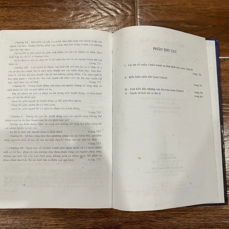 Chiến Tranh và Hoà Bình tập 2  (k4) 925785