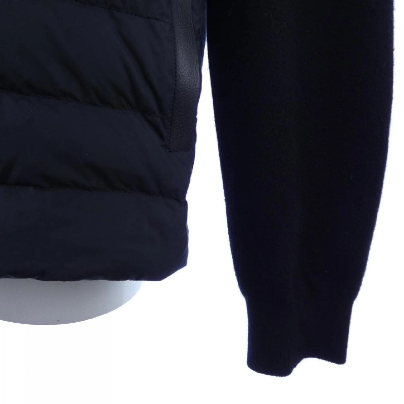 Moncler MONCLER 20919B00004 Áo khoác lông - Hàng hiệu Chính hãng 889502