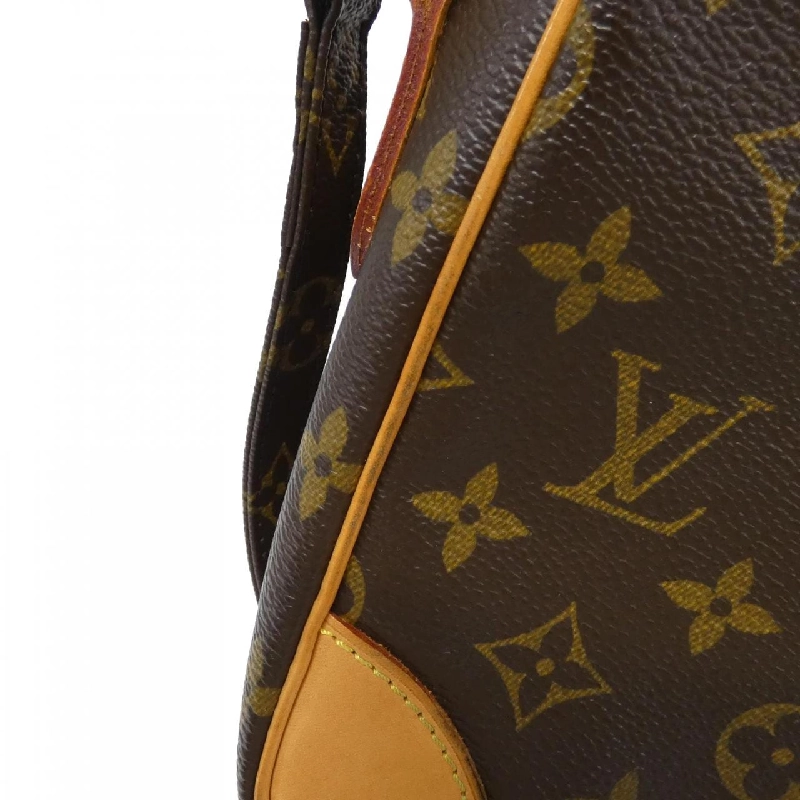 Túi đeo vai Louis Vuitton Monogram Amazon M45236 611153