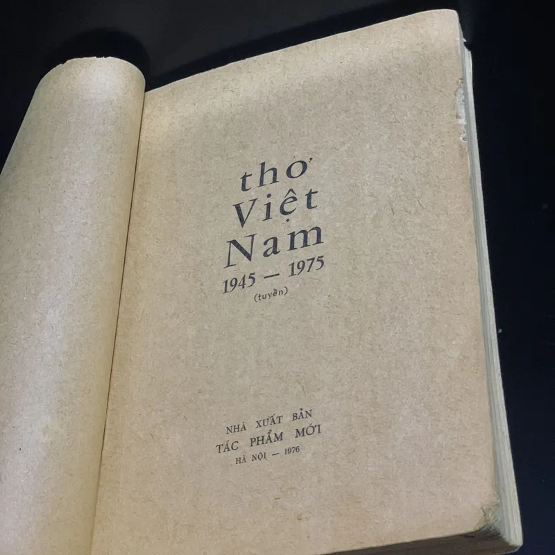 Thơ Việt Nam (1945-1975) 570222