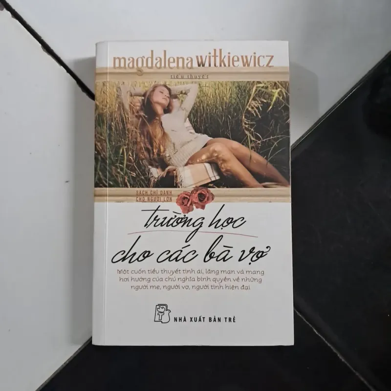 Trường học cho các bà vợ 1024348