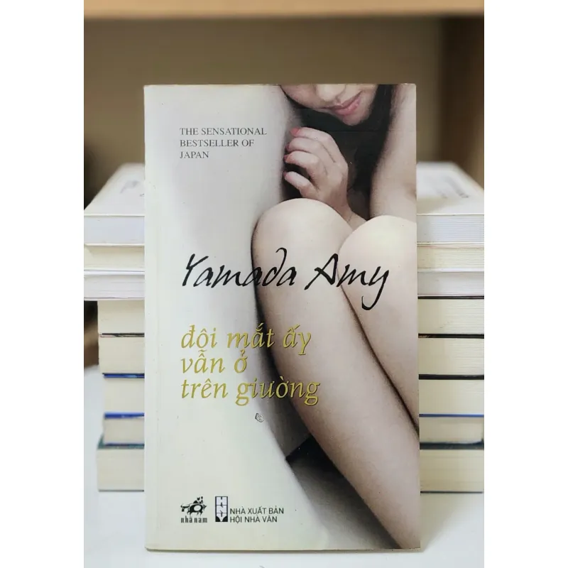 Yamada Amy: ĐÔI MẮT ẤY VẪN Ở TRÊN GIƯỜNG (133 trang) 706264