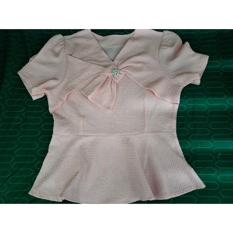 2 áo thun mới 💯% chưa mặc qua nhé 84016