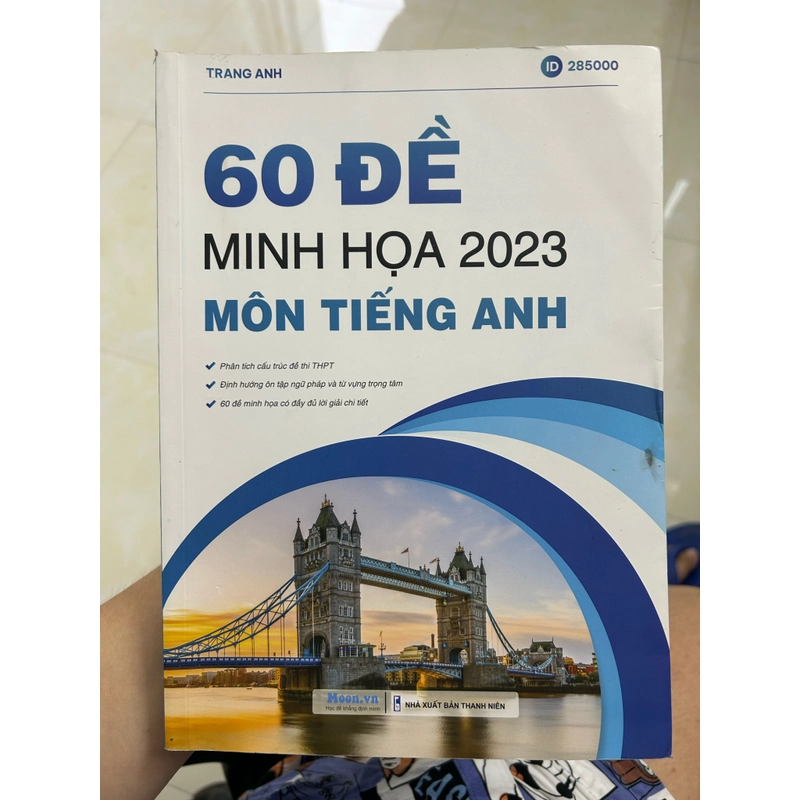 Sách 60 đề minh hoạ 2023 môn tiếng anh 493635