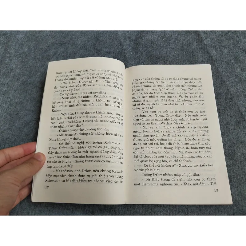 BỮA TIỆC THỜI DỊCH HẠCH - NICOLAI LEONOV 574648