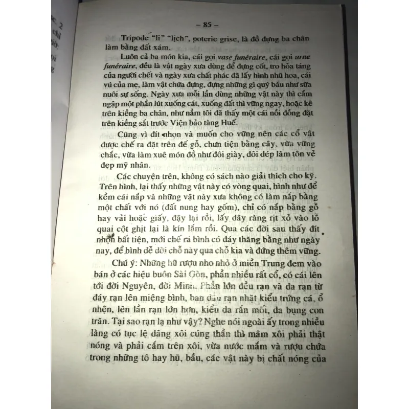 Khảo về đồ sứ cổ Trung Hoa Vương Hồng Sển  935098