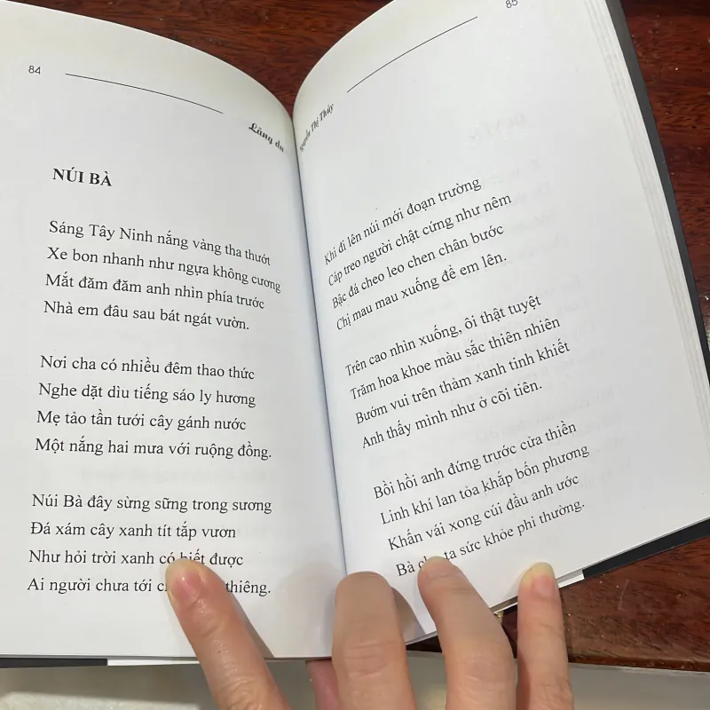 LÃNG DU - NGUYỄN THỊ THUÝ - nxb thanh niên - 2011 1029419