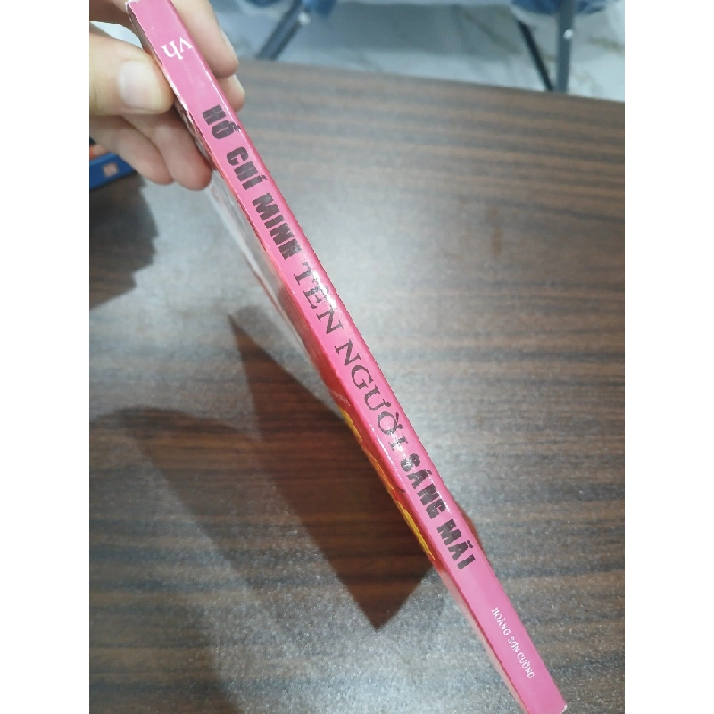 Hồ Chí Minh tên Người sáng mãi 549593