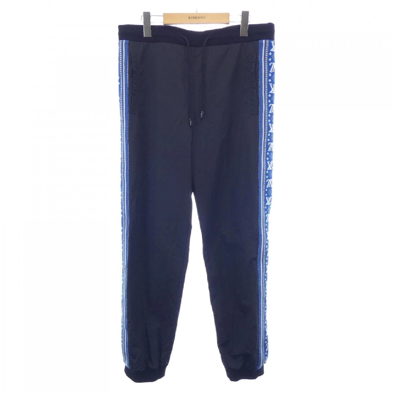 Quần jogger nylon sọc Fair Isle LV của Louis Vuitton HOY22WZED - Hàng hiệu Chính hãng 890829