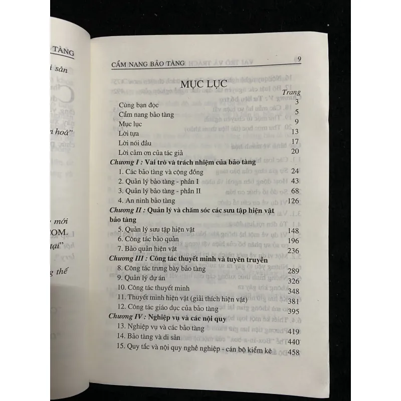 Cẩm nang bảo tàng  1002227