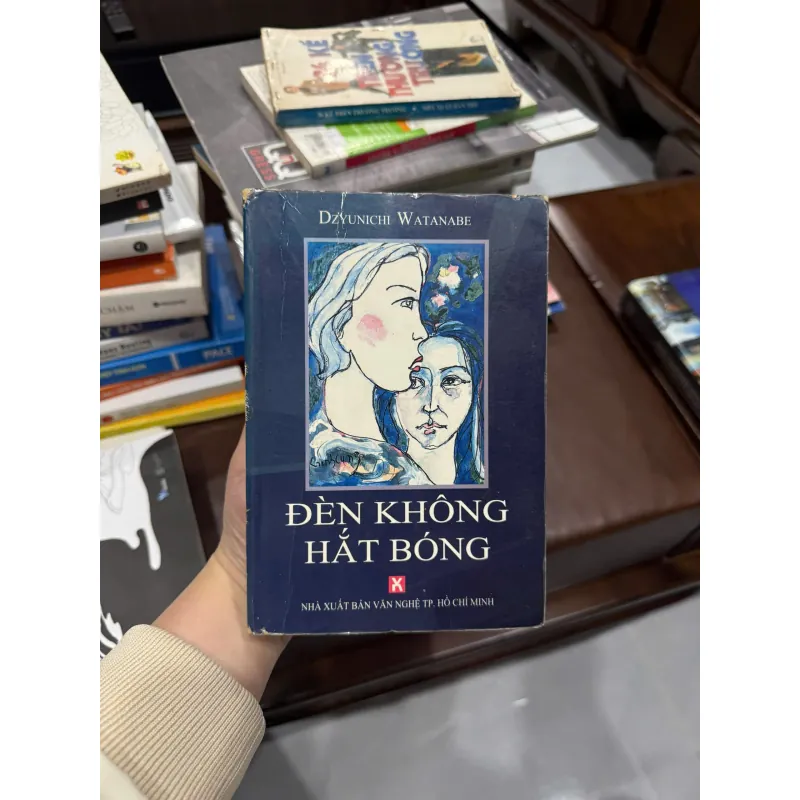 ĐÈN KHÔNG HẮT BÓNG – DZYUNICHI WATANABE- K3 1012965