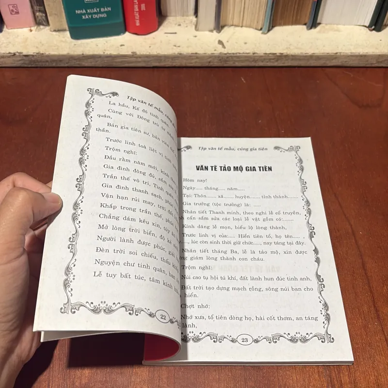 II Tựa Sách: Tập Văn Tế Mẫu Cúng Gia Tiên - Thái Vy - 2015 746696