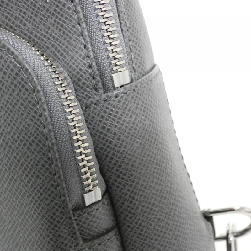 Túi đeo chéo Louis Vuitton Taiga Avenue M30801 612576