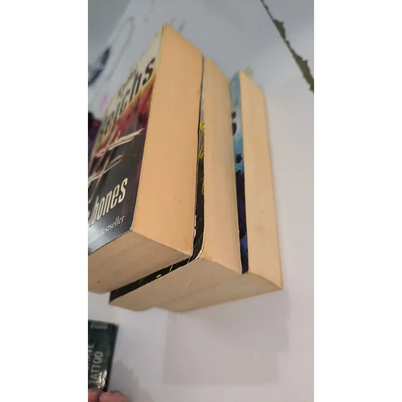 Combo Kathy reichs (pocket size) 932577