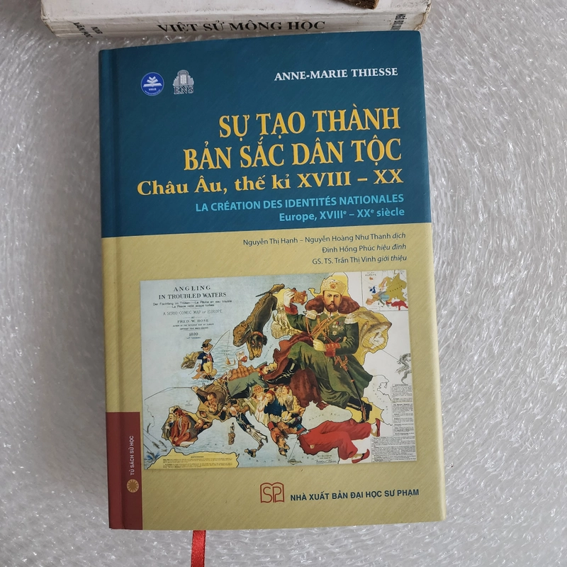 Sự tạo thành bản sắc dân tộc châu Âu thế kỷ 18-20 | Anne Marie Thiese 525873