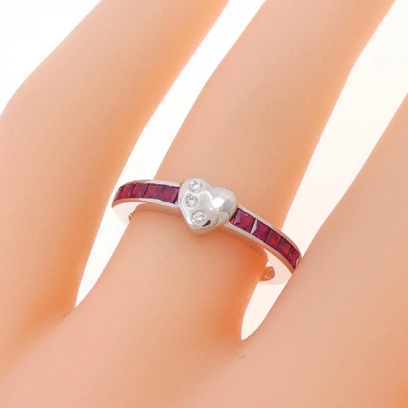 Nhẫn ruby 750WG hình trái tim 668973