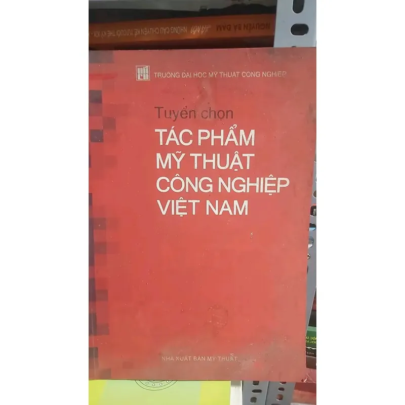 Tác phẩm mỹ thuật công nghiệp Việt Nam 698025