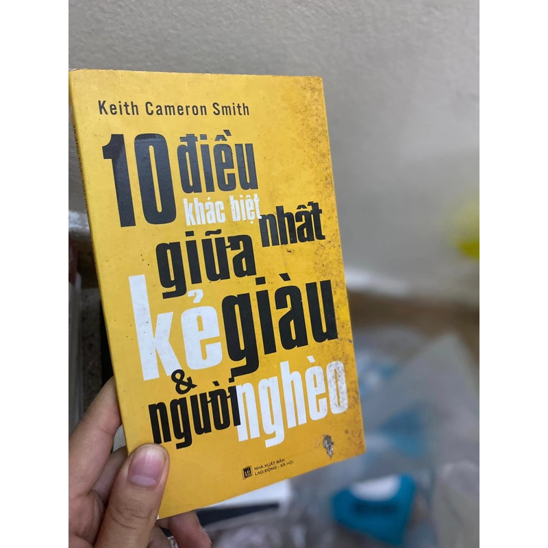 Sách 10 điều khác biệt nhất giữa kẻ giàu và người nghèo 308114