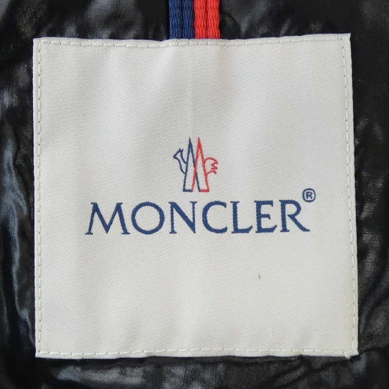 Áo khoác lông vũ MONCLER 639044