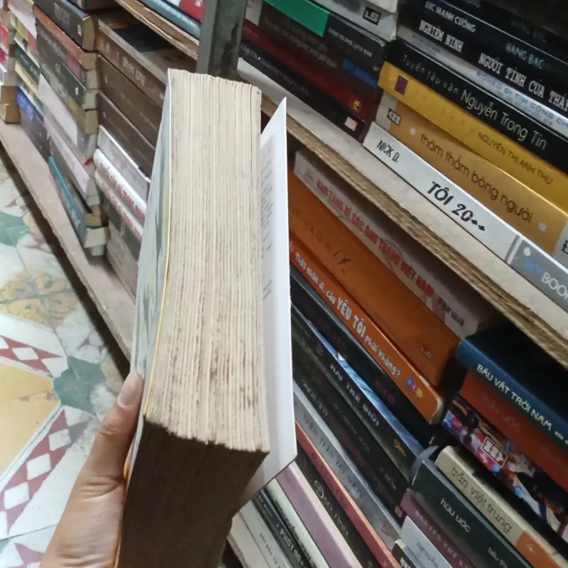 Hành Lang Phía Đông- Bùi Đình Thi 788682