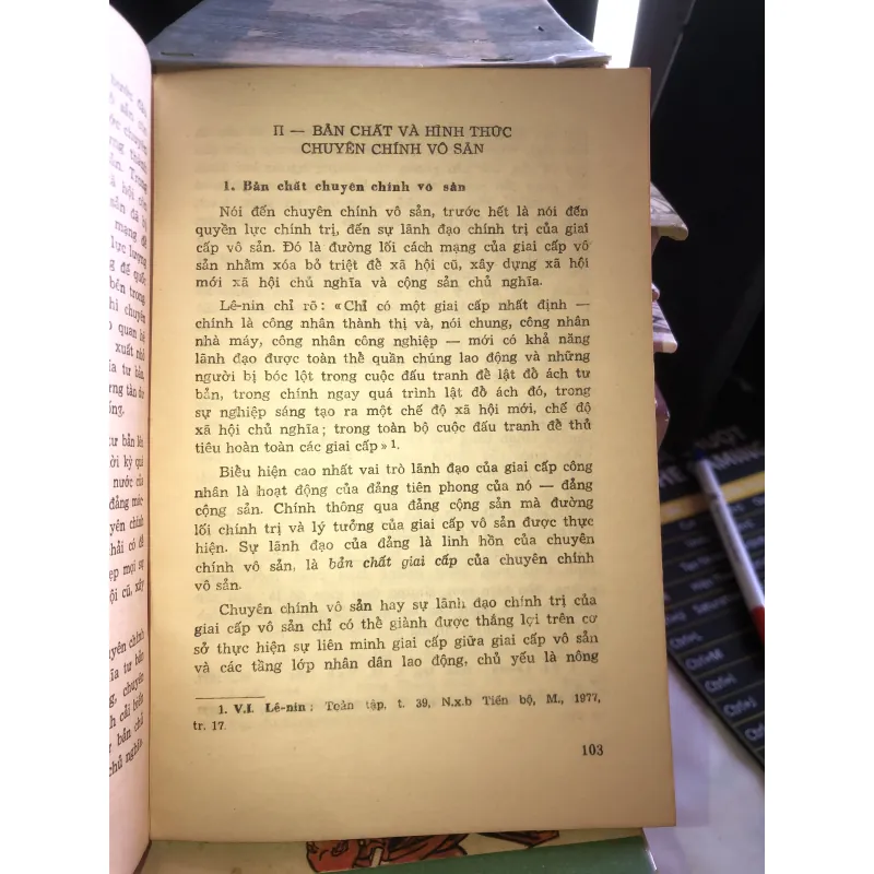 Chủ nghĩa cộng sản khoa học - Chương trình trung cấp 1017753