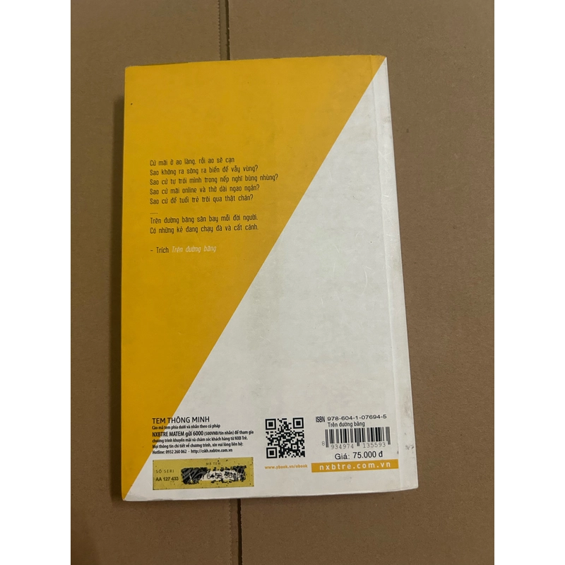 Trên đường băng 477154