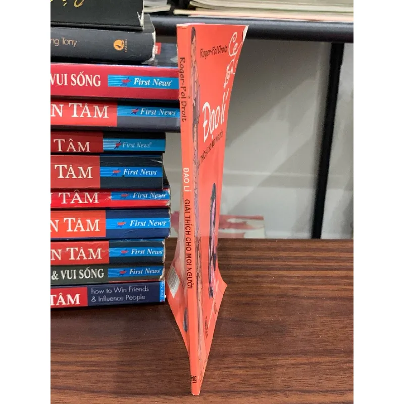 Đạo lí giải thích cho mọi người- Roger Pol Droit 699126