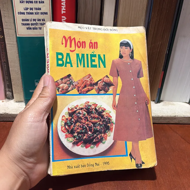 II Sách Dạy Nấu Ăn: Món Ăn Ba Miền - Thúy Hà (Biên Soạn) - 1995 786758