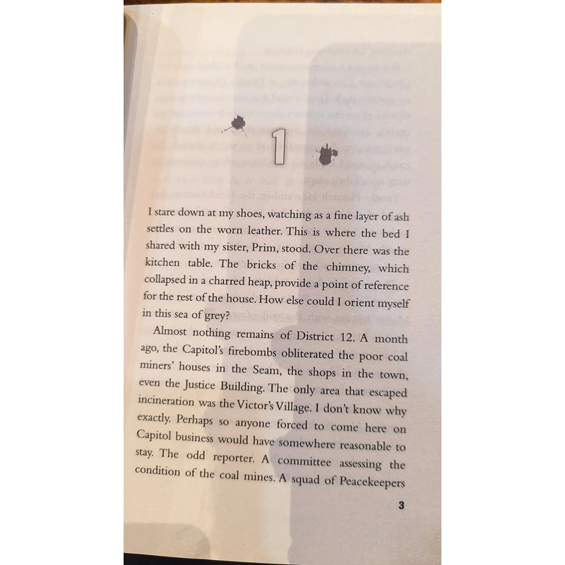 The Hunger Games Mockingjay - Suzanne Collins (Paperback) 459737