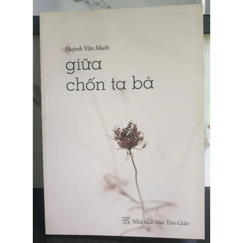 Giữa Chốn Ta Bà 698044