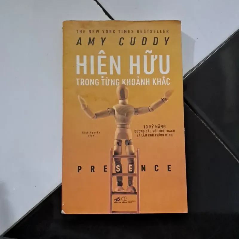 Hiện hữu trong từng khoảnh khắc 1021481