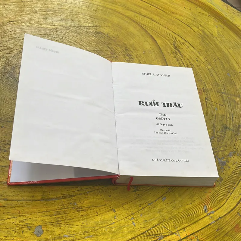 RUỒI TRÂU- ETHEL L. VOYNICH 599945