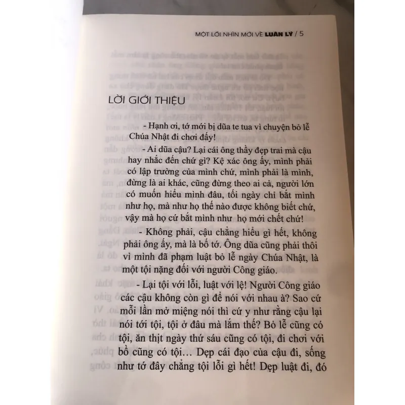 Một lối nhìn mới về luân lý  791118