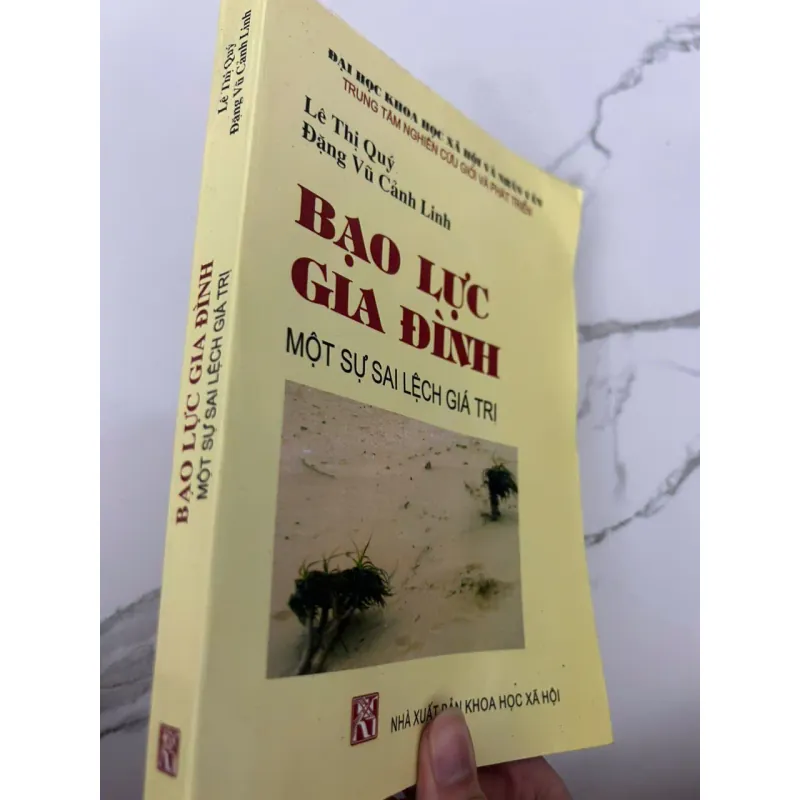 BẠO LỰC GIA ĐÌNH MỘT SỰ SAI LỆCH GIÁ TRỊ 700315