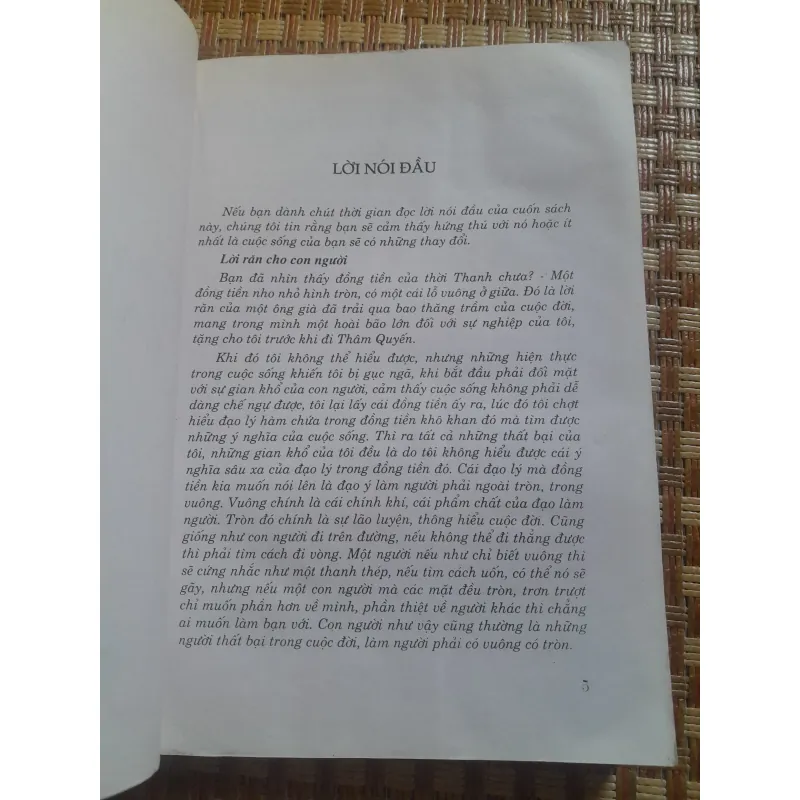 ĐẠO LÀM NGƯỜI VÀ TÀI XỬ THẾ 1024785