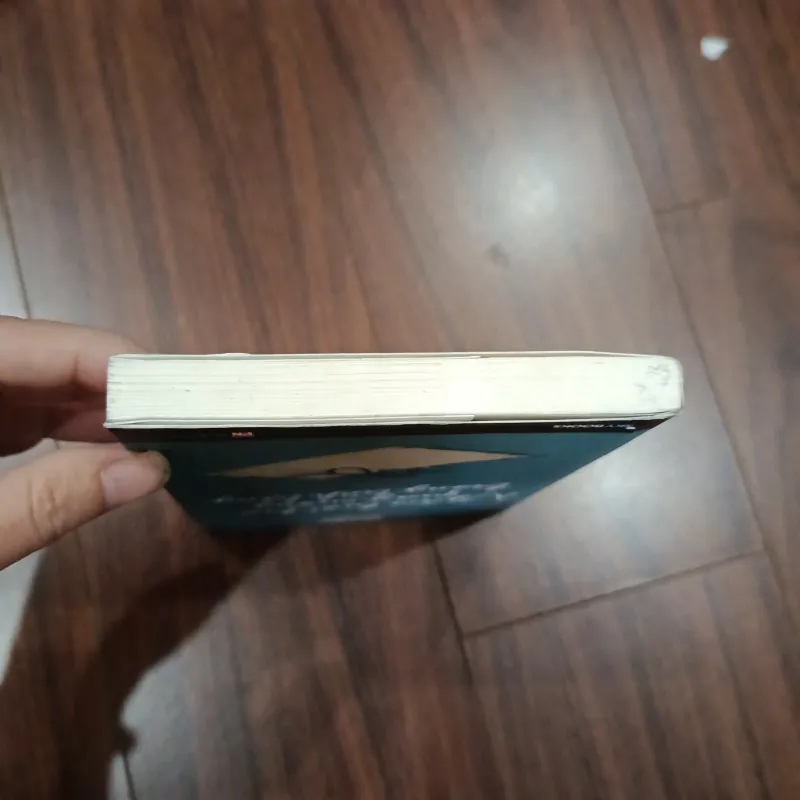 Ngắm tuổi trẻ quay cuồng trong tĩnh lặng 932299