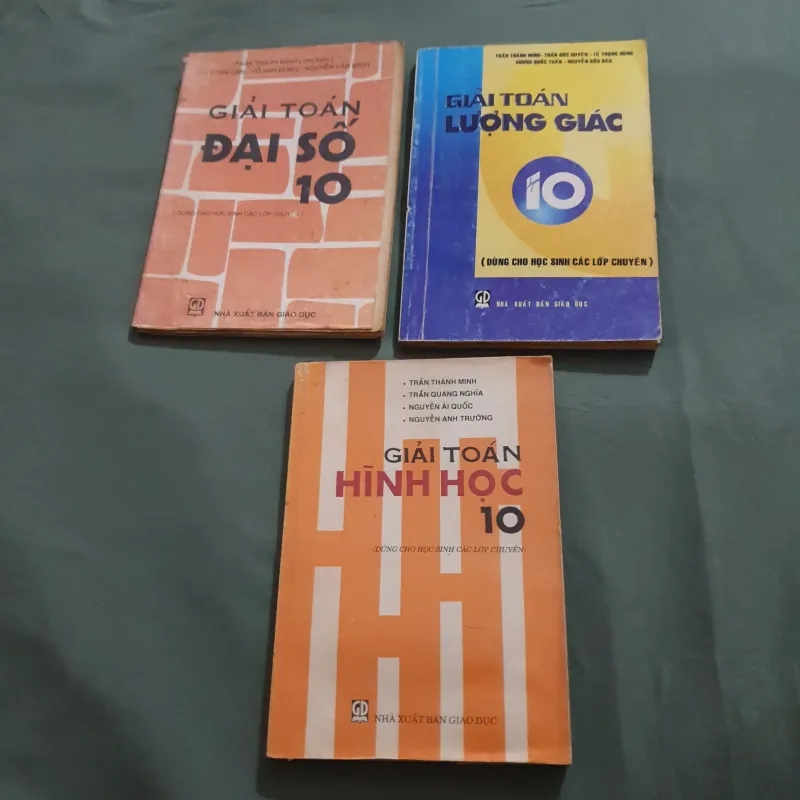3 sách chuyên toán lớp 10 thập niên 2000 791363