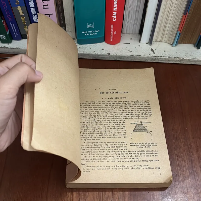 II Sách Xưa: Nền Và Móng - Lê Đức Thắng, Bùi Anh Định, Phan Thường Phiệt - 1978 603003