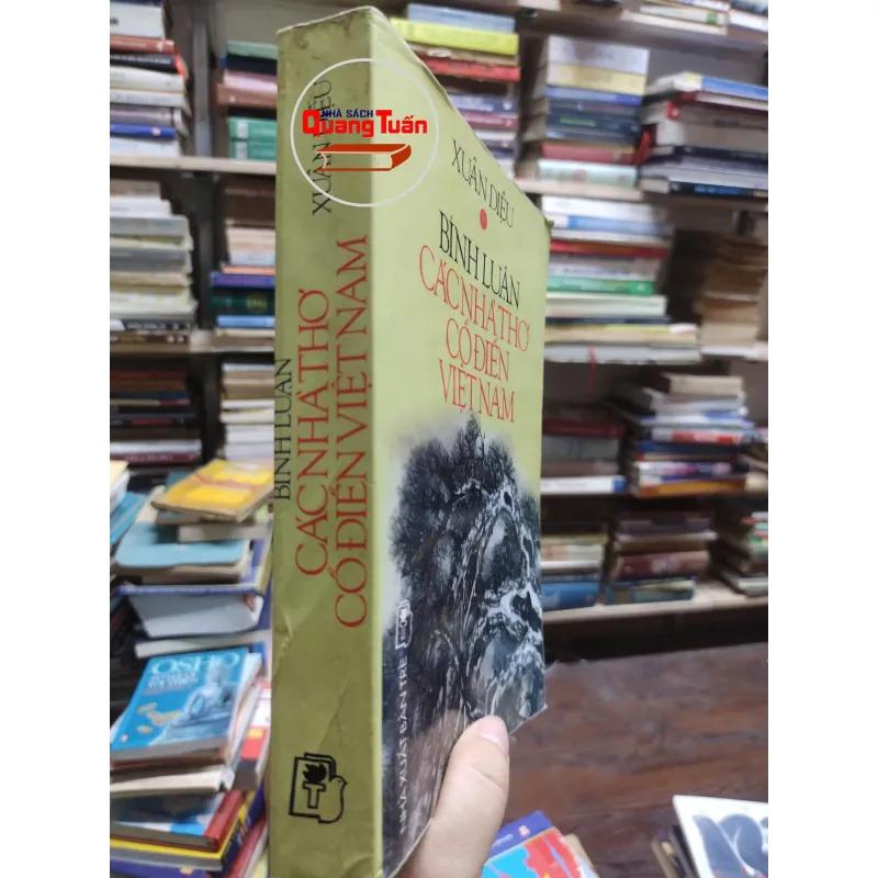 Sách - Bình luận các nhà thơ cổ điển Việt Nam -  Xuân Diệu 564596