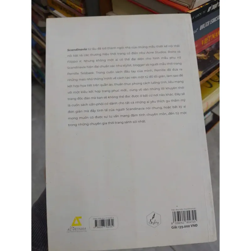 SÁCH MẶC ĐẸP KIỂU SCANDINAVIAN - ĐƠN GIẢN NHƯNG TINH TẾ (B1) 706173
