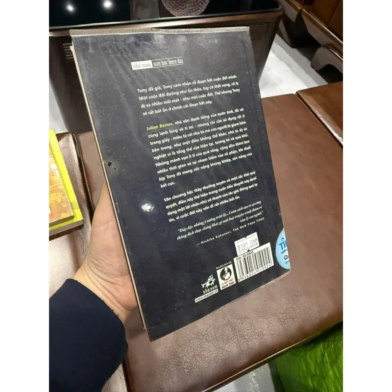 NGHE MÙI KẾT THÚC – JULIAN BARNES (SÁCH ĐOẠT GIẢI BOOKER 2011)-K2 992659