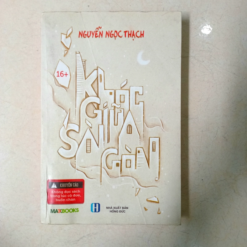 Khóc Giữa Sài Gòn 📚 521400