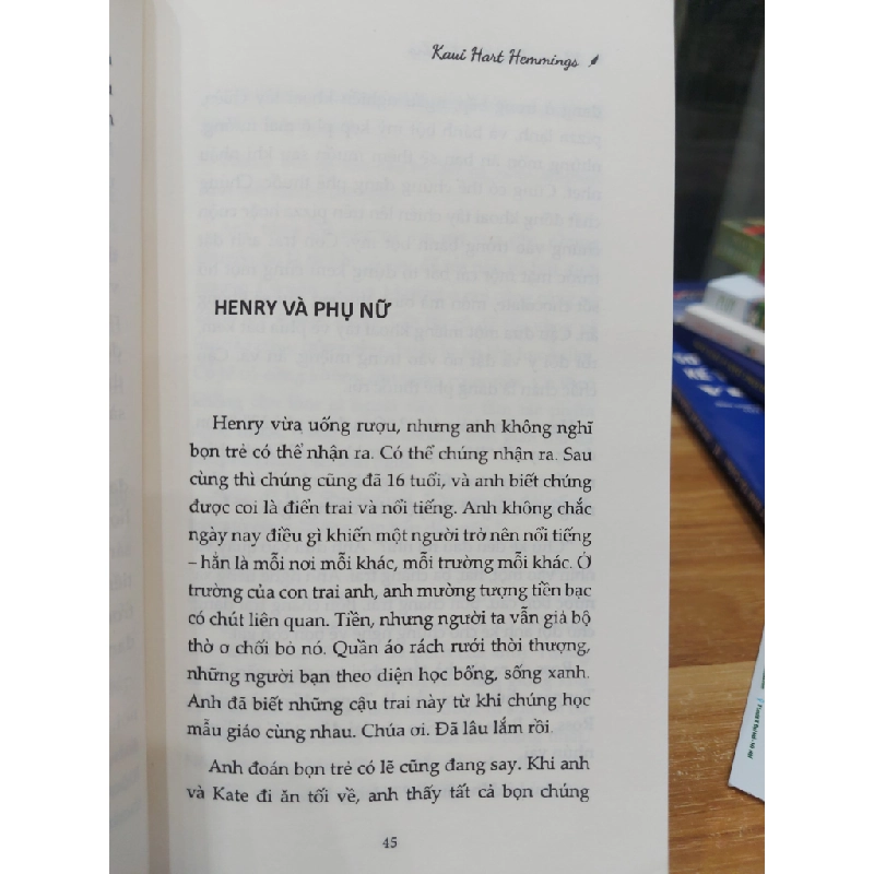 Không Chồng Tôi Vẫn Sống – KAUI HART HEMMINGS 551211