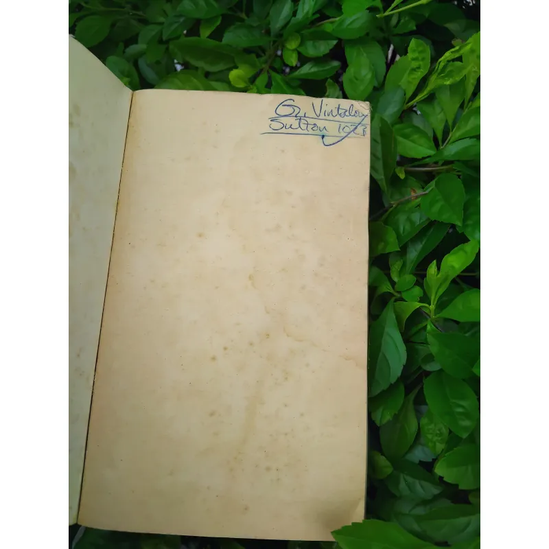 Fire in the lake của Frances Fitzgerrald  1001282