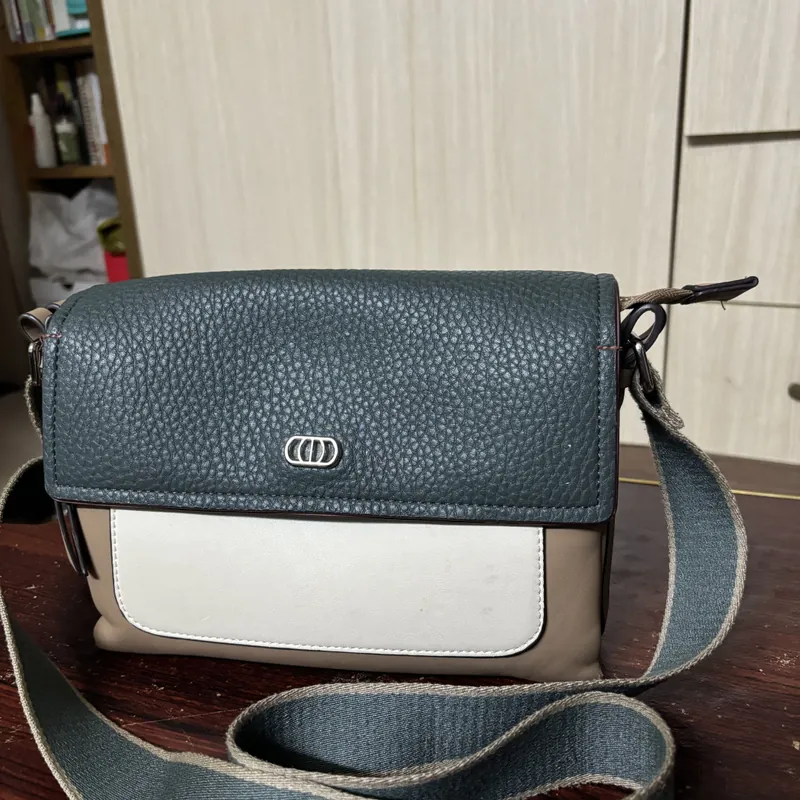 Tặng túi xách 606582