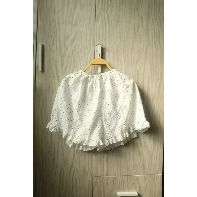 2 quần short trắng và hồng ( mới) 738242